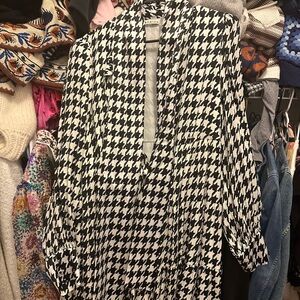 Alice + Olivia Black and White Houndstooth Midi Dress